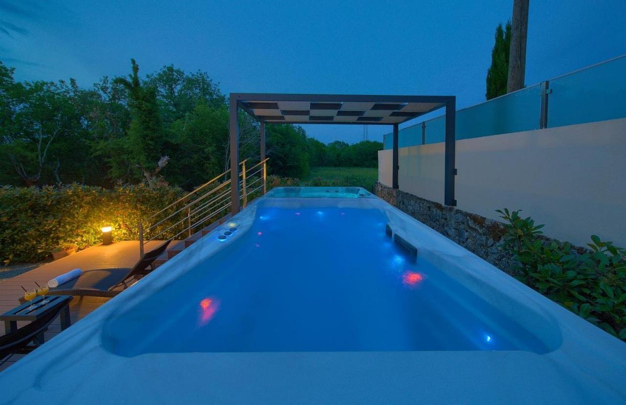 Holiday House Sea & Sun Residence Rasopasno Exterior photo